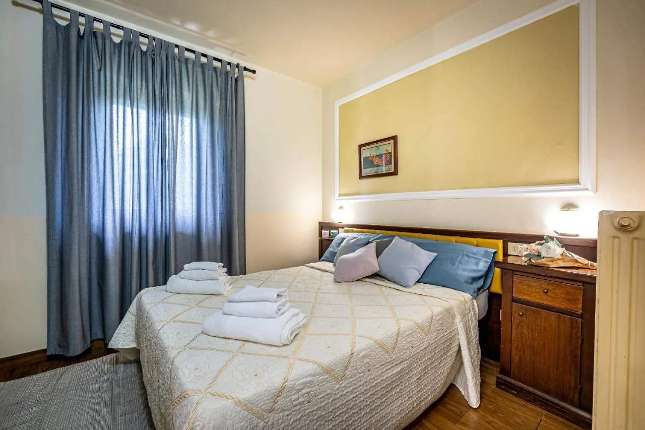 Hotel Minerva Pisa 3*,