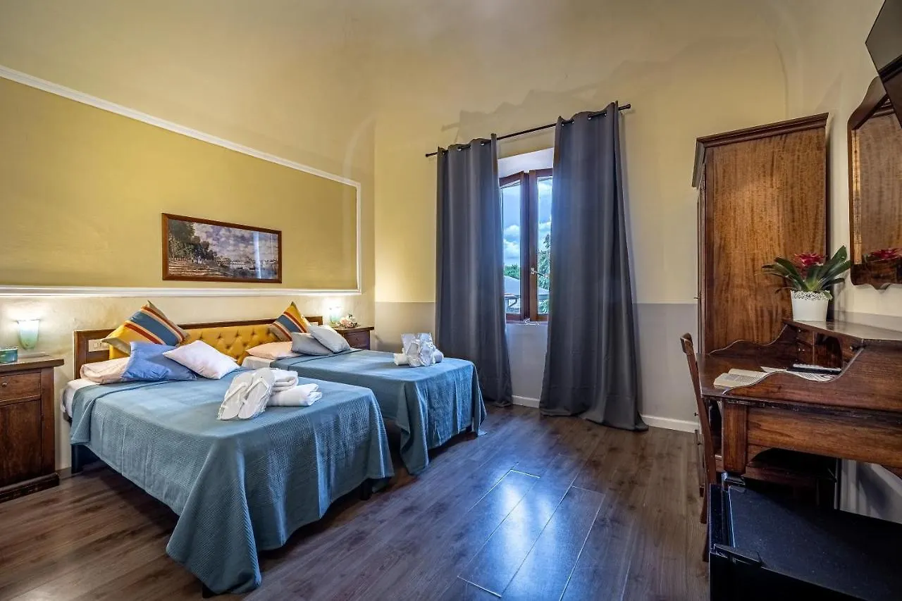 Hotel Minerva Pisa 3*,